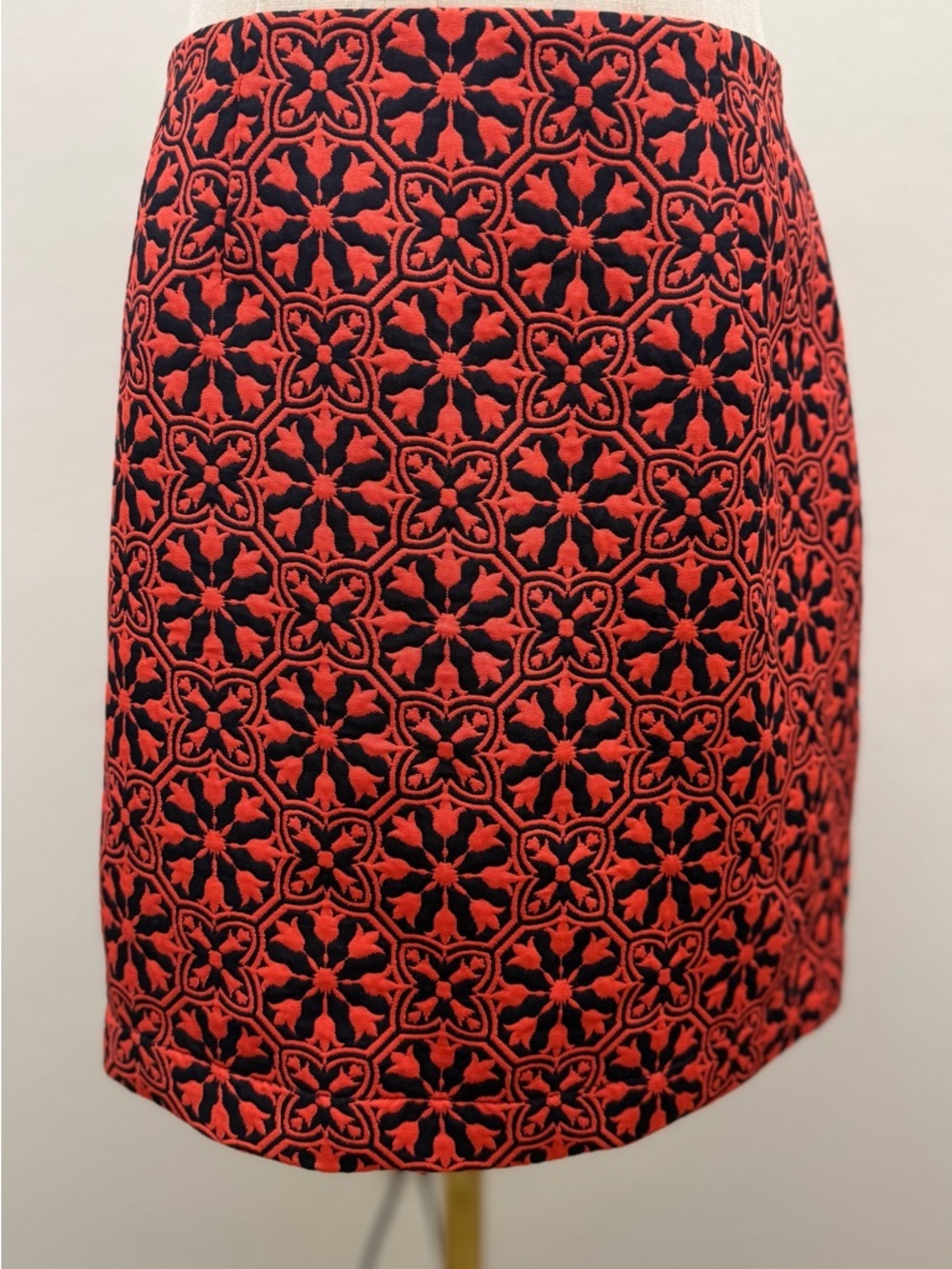 Forever 21 Tapestry Mini Skirt Women’s Size M Red Textured Jacquard